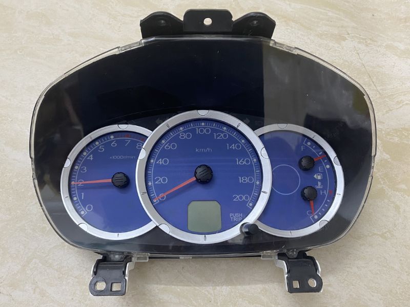 6 nguyên nhân đèn taplo không sáng & hướng dẫn khắc phục 6 Tháo cụm đồng hồ taplo, kiểm tra giắc – dây – bóng