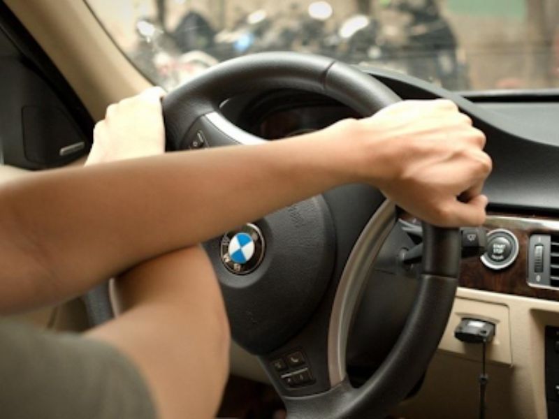 Thói quen đánh lái chết khi xe đứng yên