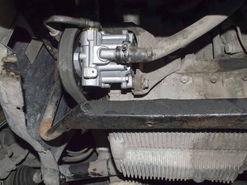 Bơm trợ lực lái hoạt động kém hoặc hỏng