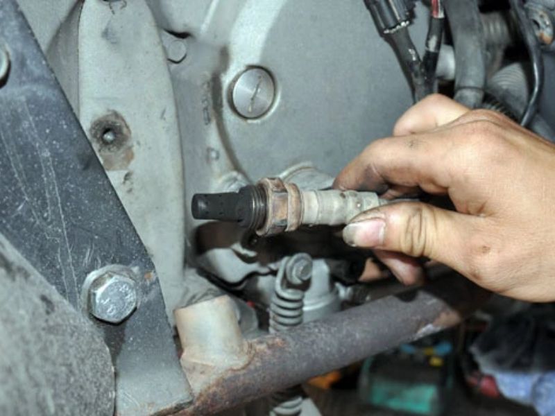 Kiểm tra hệ thống Fi (phun xăng điện tử)