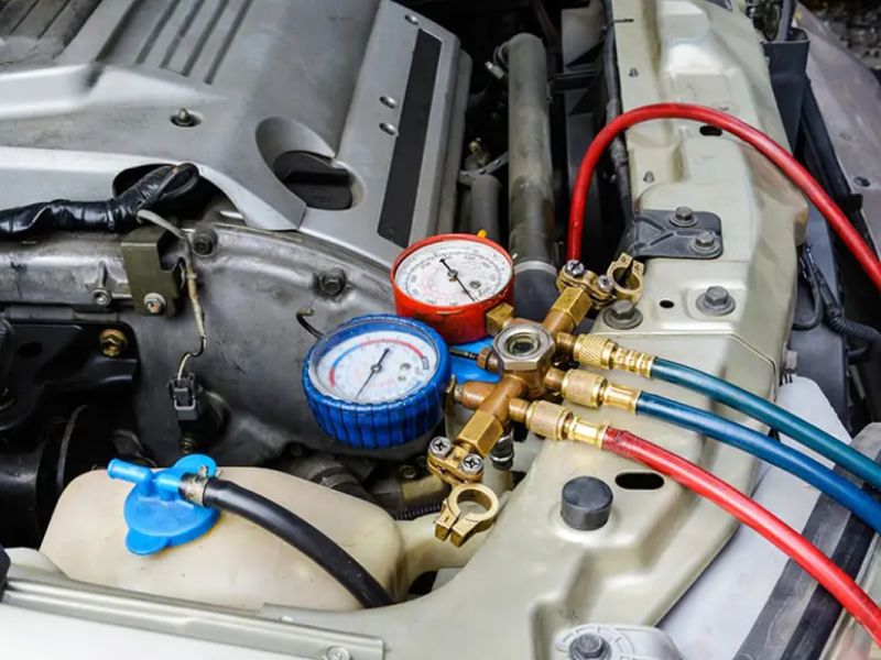 Điều hòa nổ lúc đầu chưa mát ngay: Nguyên nhân và giải pháp 3 Thiếu hoặc rò rỉ gas lạnh