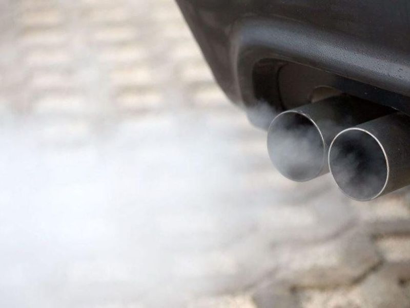 Xuất hiện khói trắng ở ống xả