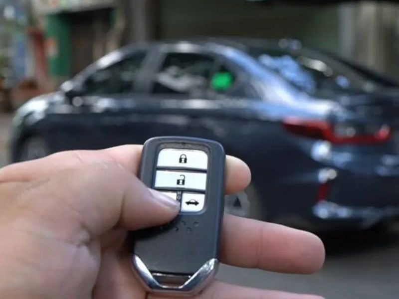 Bấm remote nhưng xe không có đèn xi nhan nháy