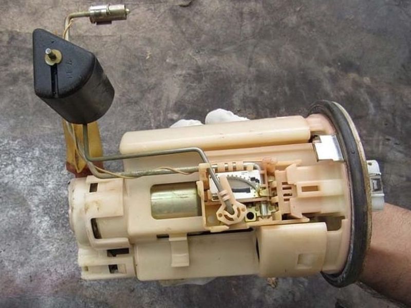 Bơm xăng hoạt động quá tải trong thời gian dài