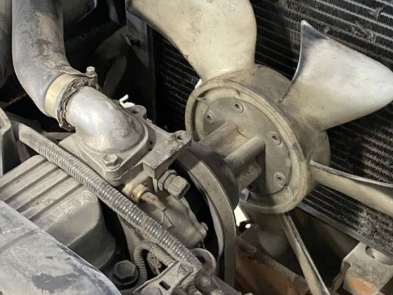 Cánh quạt bị biến dạng, cong vênh