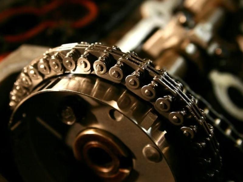 Ô tô có tiếng kêu khu vực nhông cam: Nguyên nhân và cách xử lý 2 Đặt cam bị lệch 1 mắt xích sẽ khiến khu vực nhông cam phát ra tiếng kêu