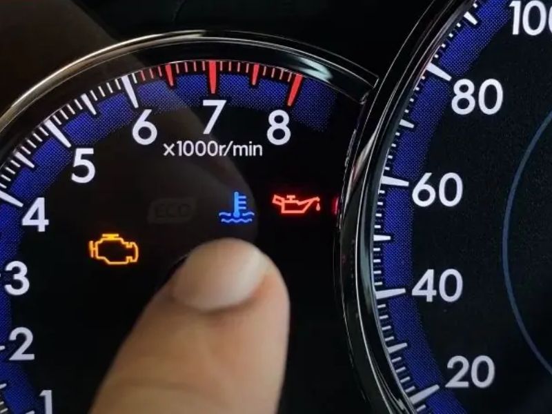 Đèn cảnh báo màu xanh (C)