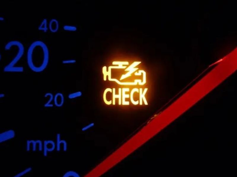 Đèn check engine sáng báo hiệu dây cam đang có vấn đề