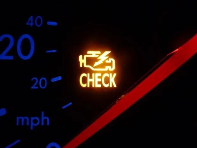 Đèn Check Engine sáng