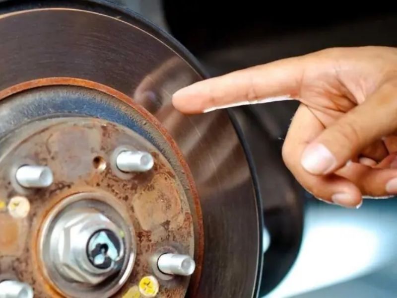 Kẹt hoặc bó phanh