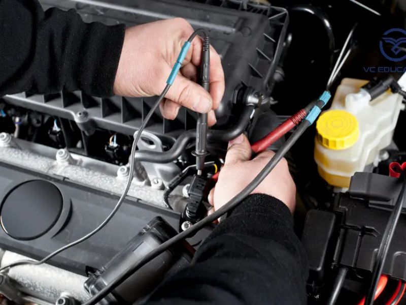 Xe ô tô đề không nổ: 11 nguyên nhân và cách khắc phục 10 Kiểm tra hệ thống điện khi có dấu hiệu bất thường