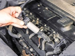 Kiểm tra mobin đánh lửa ô tô