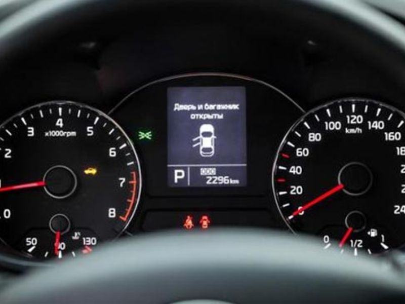 Kiểm tra truyền động (nếu vòng tua tăng nhưng xe không tăng tốc)