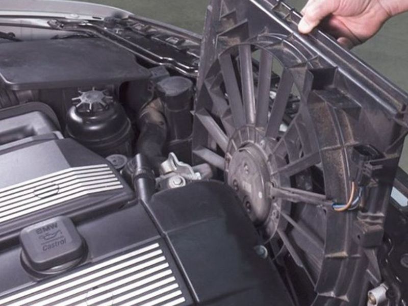 Quạt động cơ ô tô có tiếng hú