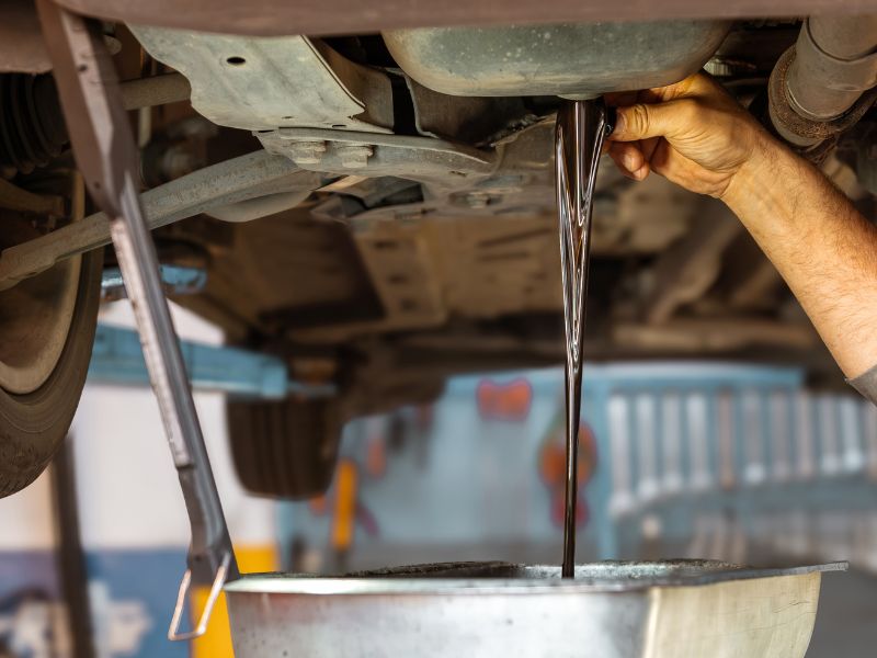 Thay dầu hộp số ô tô