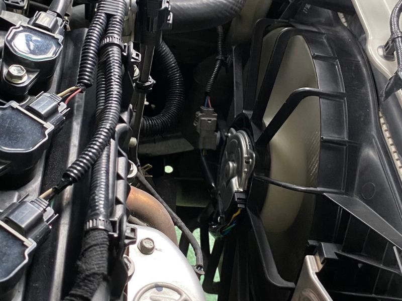 Vệ sinh hoặc thay mô-tơ quạt ô tô