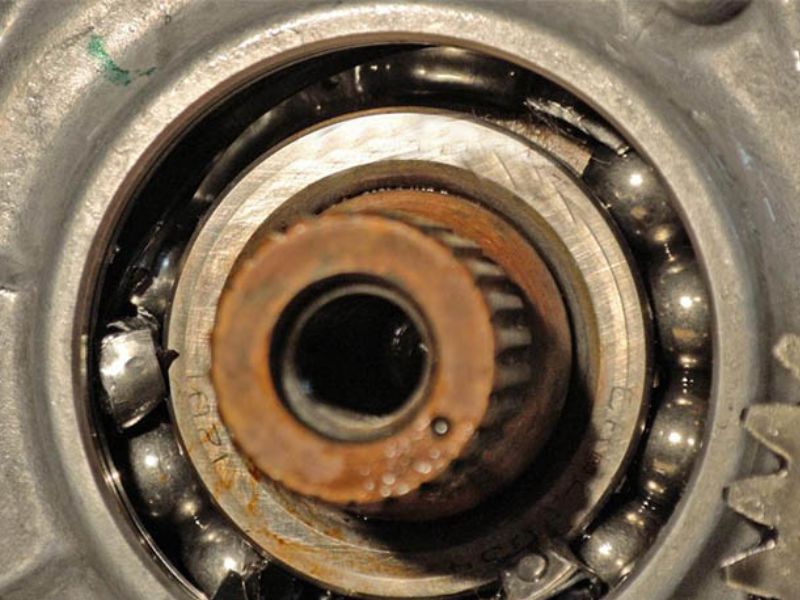 Vòng bi/ổ bi bị mòn, rơ lỏng