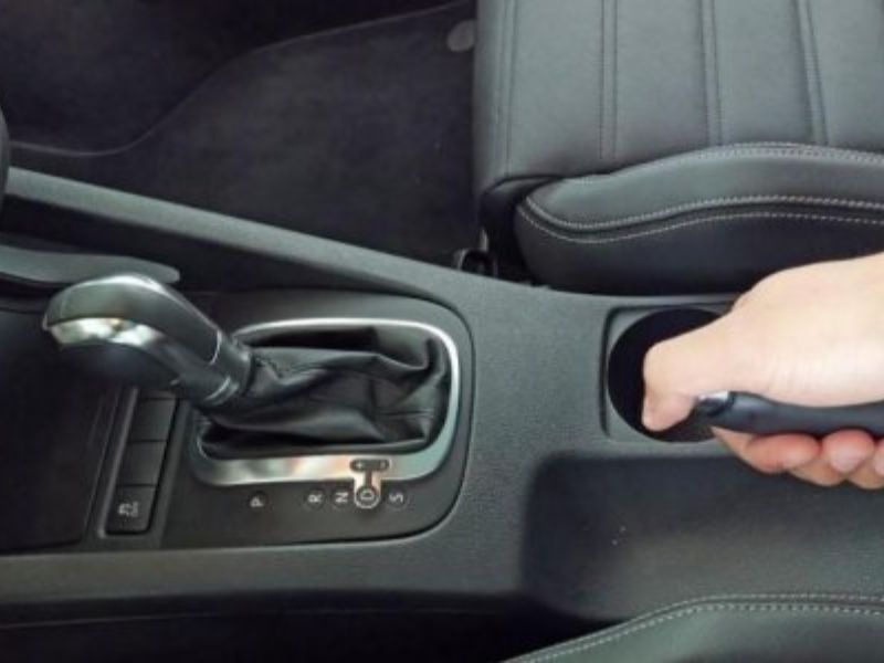 Cần số khi sang số bị cứng