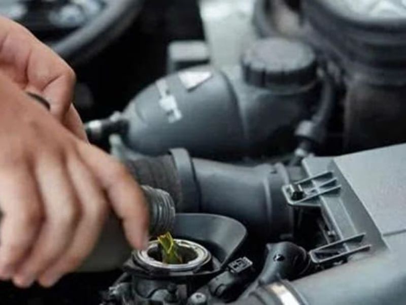 Dấu hiệu nhận biết động cơ bị hao dầu