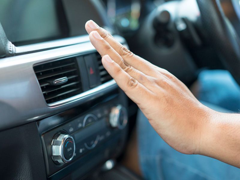 Điều hòa ô tô không mát dù đã vệ sinh