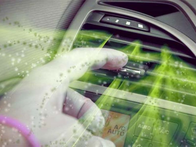 Điều hoà ô tô có mùi hôi
