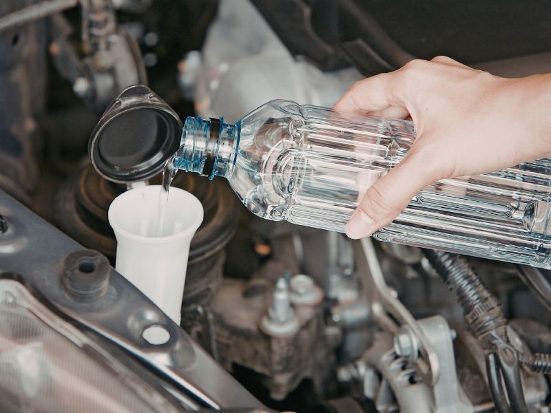 Dùng nước lã thay nước làm mát lâu ngày gây tắc và dễ vỡ khi áp suất tăng