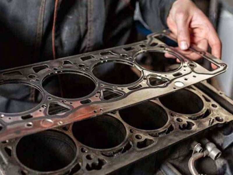 Chảy nước ở bình nước phụ: Nguyên nhân, dấu hiệu & xử lý 3 Gioăng quy lát (ron đầu) bị hỏng