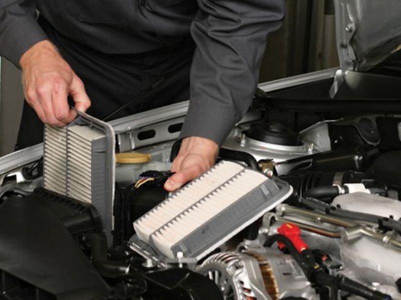 Kiểm tra cục nóng trên xe