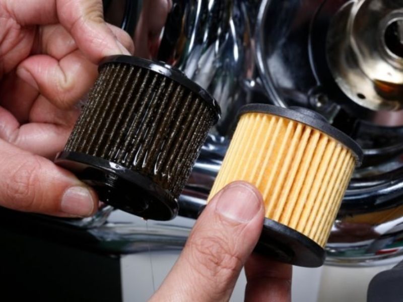 Lọc dầu động cơ bẩn dễ khiến ô tô đề nặng