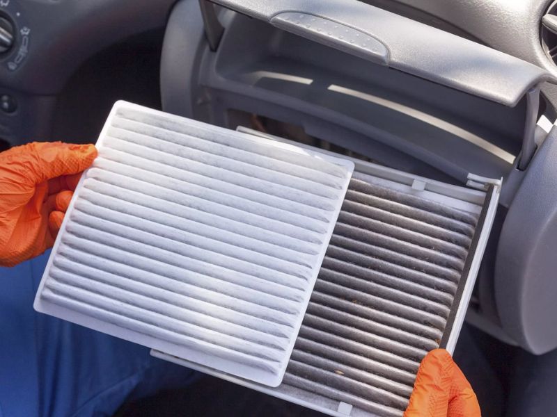 Lọc gió điều hoà bẩn (mùi bụi, hôi)