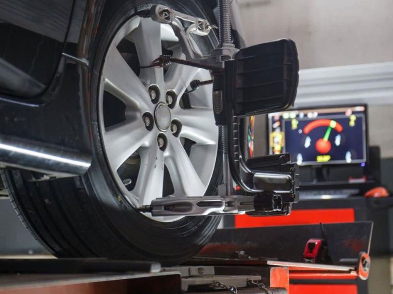 Xe lệch hướng nhẹ khi chạy thẳng