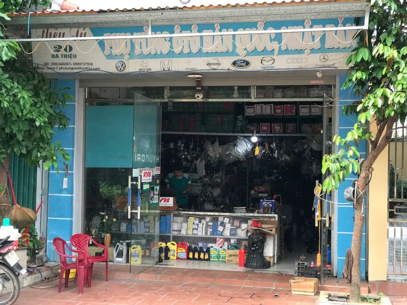 Cửa hàng phụ tùng ô tô Thanh Tú