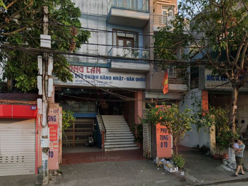 Cửa Hàng Phụ Tùng Ô Tô Phong Lan