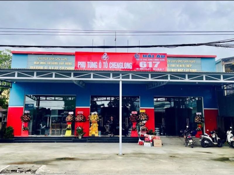 Cửa hàng phụ tùng ô tô 617