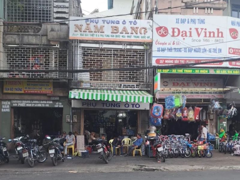 Cửa Hàng Phụ Tùng Ô Tô Năm Bang