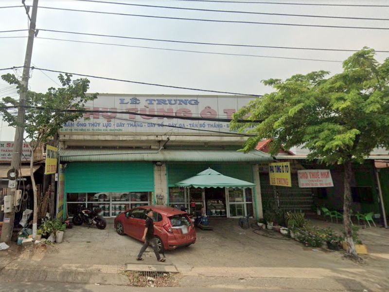 Cửa hàng phụ tùng ô tô Lê Trung